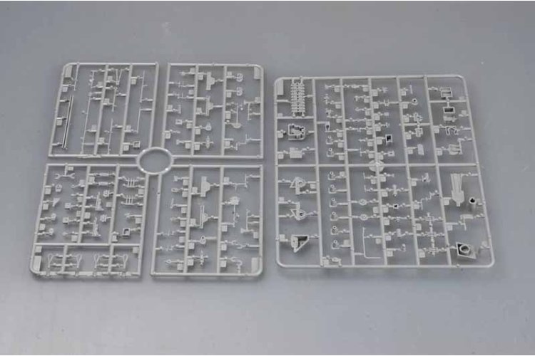 1:35 Trumpeter 00374 Sd.Kfz.165/1 Gesch&uuml;tzwagen IVb f&uuml;r 10,5cm leFH 18/1 (Sf.) WWII - Duitse Houwitser - Tru00374 8 - TRU00374