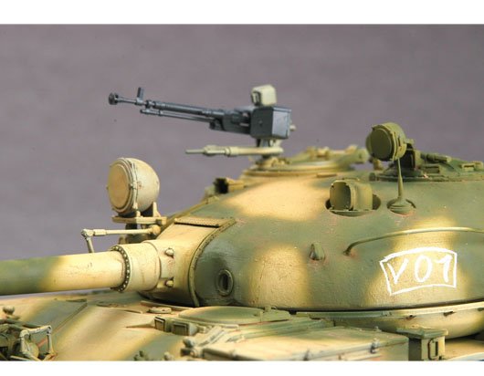 1:35 Trumpeter 00377 T-62 Mod. 1972 &ndash; Soviet Main Battle Tank - Tru00377 18 - TRU00377