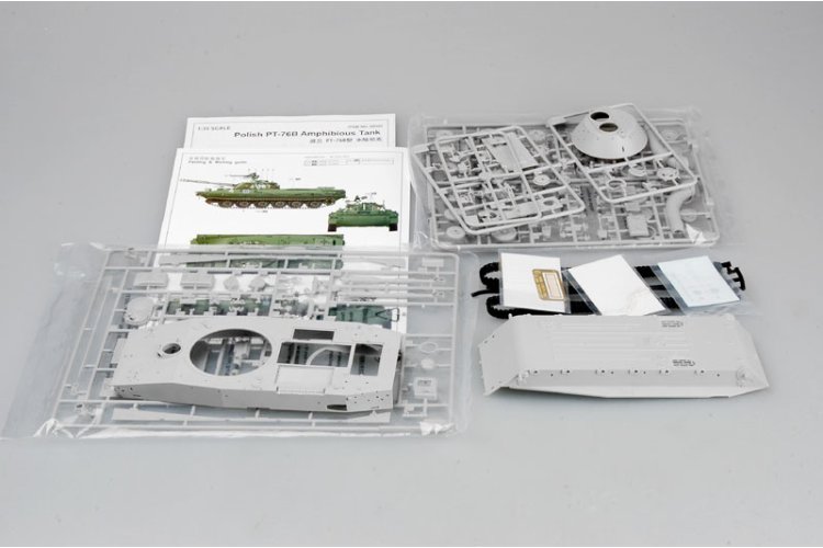 1:35 Trumpeter 00382 PT-76B Amphibious Tank - Poolse Amfibische Lichte Tank - Tru00382 3 - TRU00382