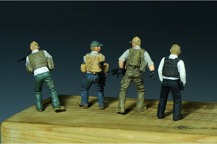 1:35 Trumpeter 00420 PMC in Iraq 2005 VIP Security guards - Figures - Tru00420 5 - TRU00420