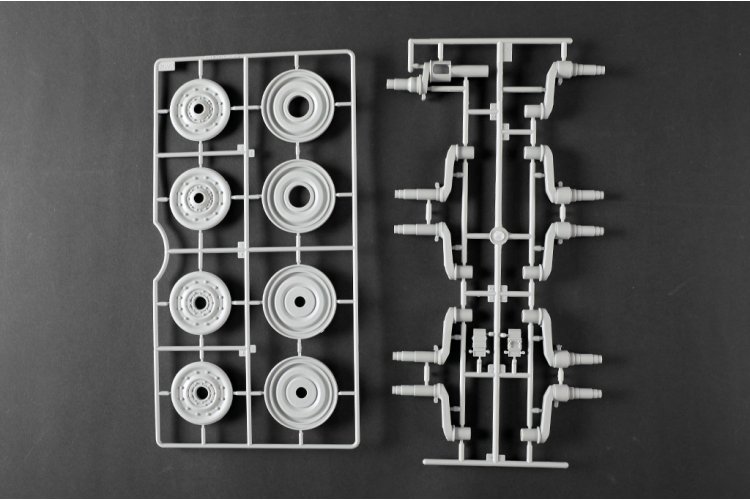 1:16 Trumpeter 00949 Panzerkampfwagen VI Tiger II WWII - Henschel-toren met 105mm Kanon - Duitse Zware Tank - Tru00949 23 - TRU00949