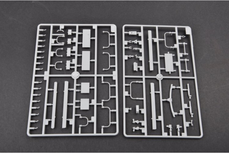 1:35 Trumpeter 01007 M1083 FMTV Standard Cargo Truck - Amerikaanse Militaire Vrachtwagen - Tru01007 10 - TRU01007