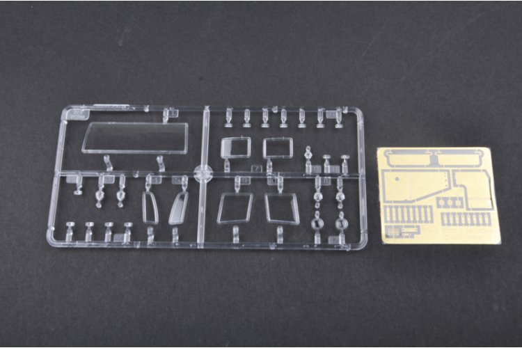 1:35 Trumpeter 01007 M1083 FMTV Standard Cargo Truck - Amerikaanse Militaire Vrachtwagen - Tru01007 14 - TRU01007