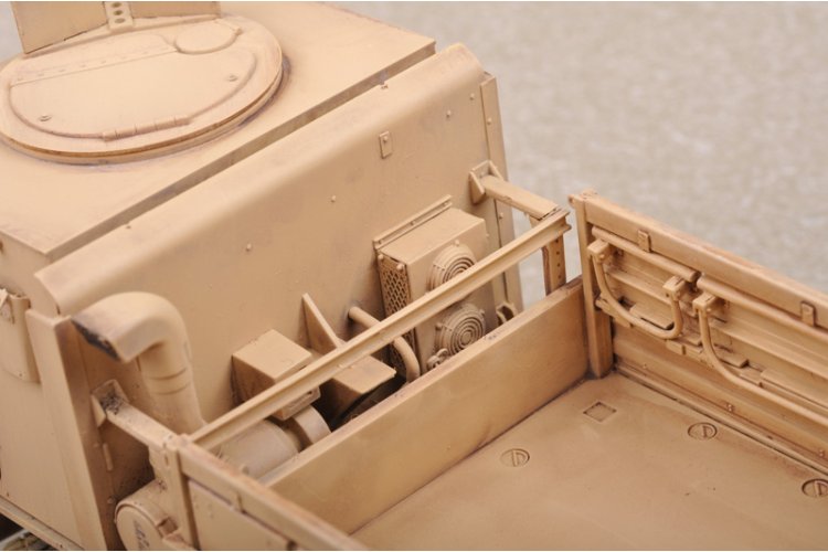 1:35 Trumpeter 01008 M1083 FMTV Armor Cab - Amerikaanse Militaire Vrachtwagen - Tru01008 7 - TRU01008