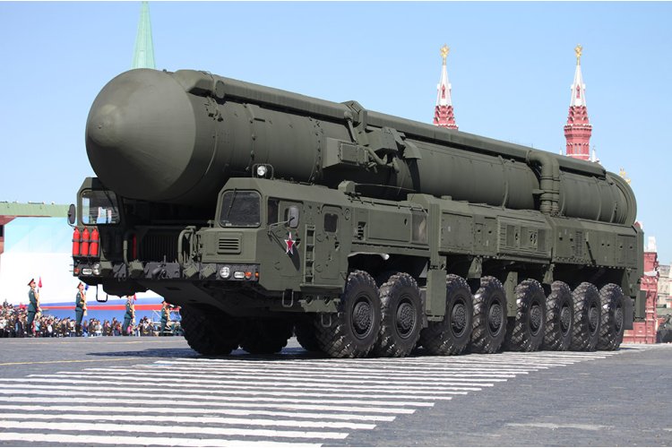 1:35 Trumpeter 01082 15U175 TEL van RS-12M1 Topol-M ICBM-complex - Russische Mobiele Raketlanceerder - Tru01082 1 - TRU01082