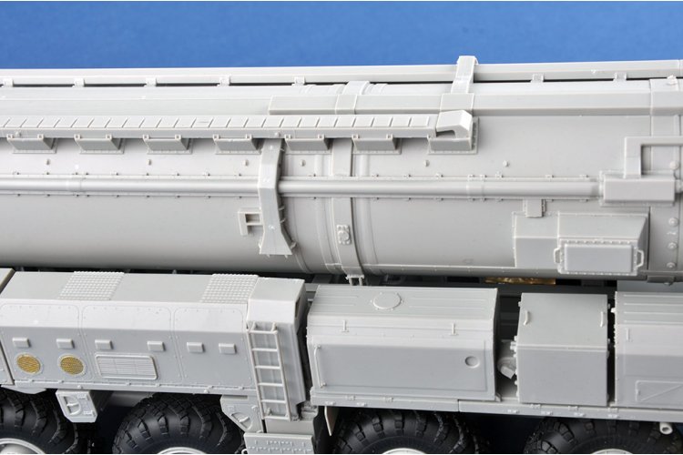 1:35 Trumpeter 01082 15U175 TEL van RS-12M1 Topol-M ICBM-complex - Russische Mobiele Raketlanceerder - Tru01082 50 - TRU01082