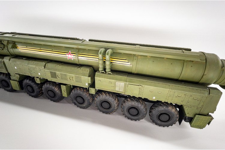 1:35 Trumpeter 01082 15U175 TEL van RS-12M1 Topol-M ICBM-complex - Russische Mobiele Raketlanceerder - Tru01082 52 - TRU01082