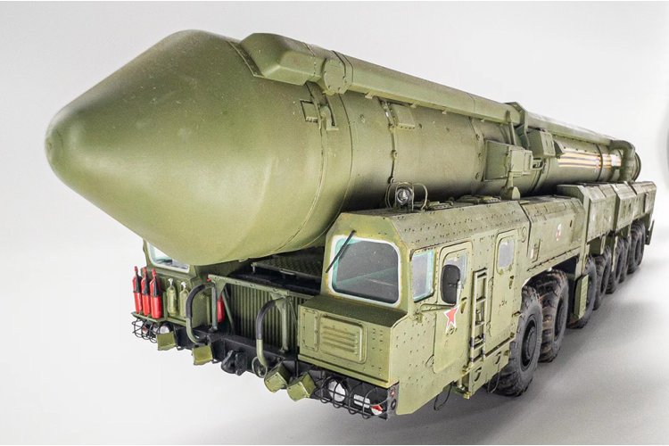1:35 Trumpeter 01082 15U175 TEL van RS-12M1 Topol-M ICBM-complex - Russische Mobiele Raketlanceerder - Tru01082 53 - TRU01082