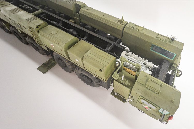 1:35 Trumpeter 01082 15U175 TEL van RS-12M1 Topol-M ICBM-complex - Russische Mobiele Raketlanceerder - Tru01082 55 - TRU01082