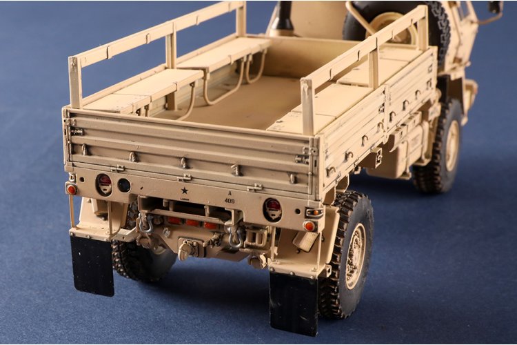 1:35 Trumpeter 01097 M1078A1P2 LMTV - Amerikaanse Militaire Truck - Tru01097 36 - TRU01097