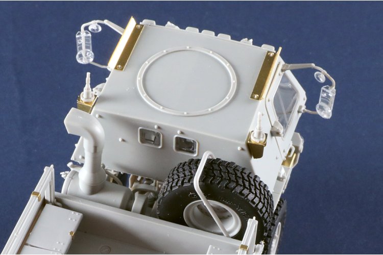 1:35 Trumpeter 01097 M1078A1P2 LMTV - Amerikaanse Militaire Truck - Tru01097 9 - TRU01097