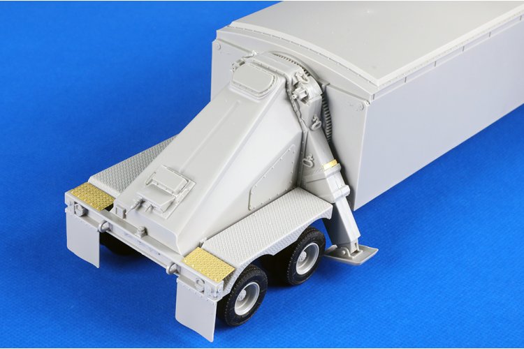 1:35 Trumpeter 01098 M1088 FMTV Tractor met AN/TPY-2 X-Band Radar - Amerikaans Militair Voertuig - Tru01098 24 - TRU01098