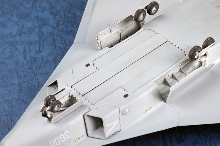 1:72 Trumpeter 01689 PLAAF J-36 Prototype - Chinees Gevechtsvliegtuig - Tru01689 11 - TRU01689