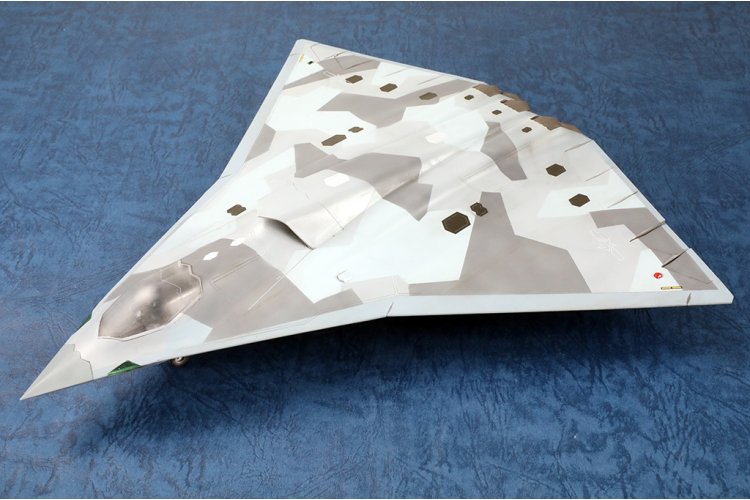 1:72 Trumpeter 01689 PLAAF J-36 Prototype - Chinees Gevechtsvliegtuig - Tru01689 6 - TRU01689