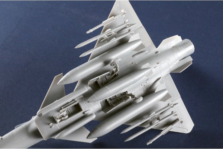 1:72 Trumpeter 01698 Chengdu J-10C Vigorous Dragon Fighter - Straaljager - Tru01698 16 - TRU01698