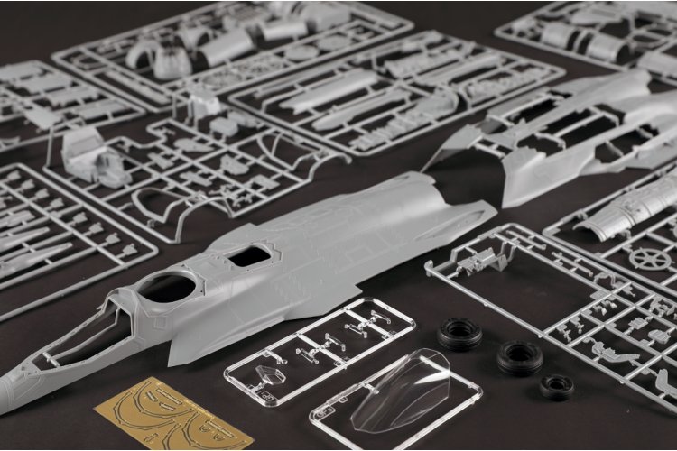 1:32 Trumpeter 03232 Lockheed Martin F-35B Lightning - Tru03232 9 - TRU03232