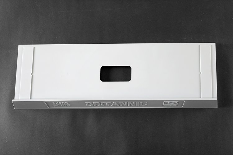 1:200 Trumpeter 03721 HMHS Britannic - Britse Olympic-klasse Hospitaalschip WWI - Passagiersschip - Tru03721 19 - TRU03721