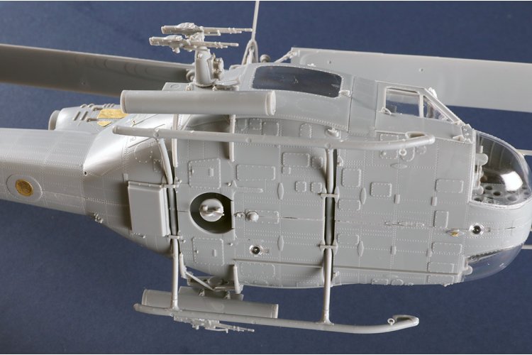 1:35 Trumpeter 05112 UH-1B Huey Gunship - Amerikaanse Militaire Helikopter - Tru05112 13 - TRU05112