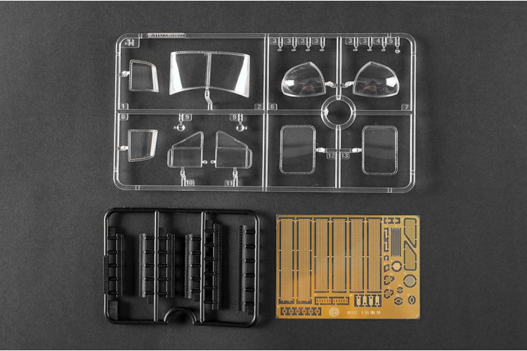 1:35 Trumpeter 05112 UH-1B Huey Gunship - Amerikaanse Militaire Helikopter - Tru05112 26 - TRU05112