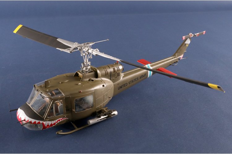 1:35 Trumpeter 05112 UH-1B Huey Gunship - Amerikaanse Militaire Helikopter - Tru05112 28 - TRU05112