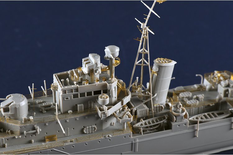 1:350 Trumpeter 05366 HMS Naiad - Light cruiser Dido-class - Marine Schip - Tru05366 9 - TRU05366