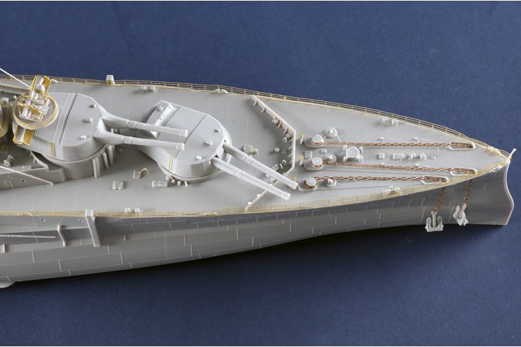 1:350 Trumpeter 05379 HMS Resolution WWII - Revenge-klasse - Brits Slagschip - Tru05379 7 - TRU05379