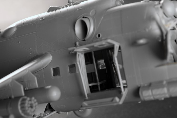 1:48 Trumpeter 05829 Mi-24P Hind-F - Helikopter - Tru0582 22 1 - TRU05829