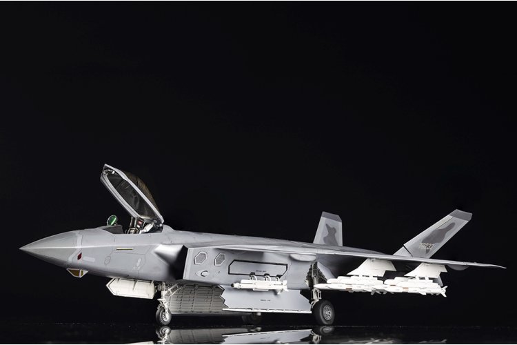 1:48 Trumpeter 05821 Chengdu J-20 Mighty Dragon Beast Mode - Chinees Stealth-Jachtvliegtuig - Tru05821 24 - TRU05821