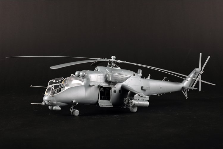 1:48 Trumpeter 05830 Mi-35M Hind-E - Mil Mi-24 Hind - Russische gevechtshelikopter - Tru05830 6 - TRU05830