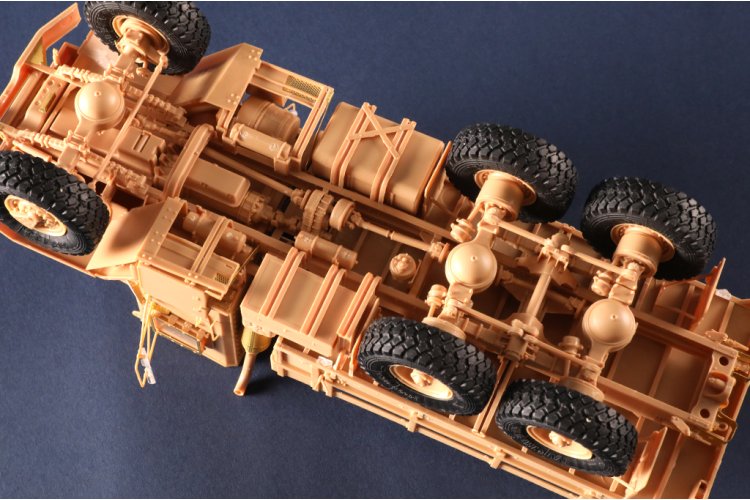 1:35 I Love Kit 63559 M923 met Gepantserde Cabine - Amerikaanse Militaire Vrachtwagen - Truilo63559 16 - TRUILO63559