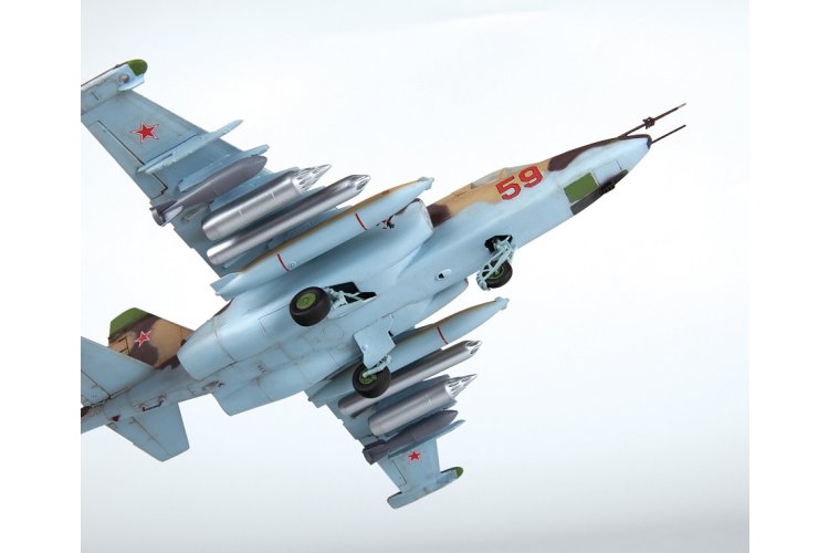 1:72 Zvezda 7312 Sovjet Aanvalsvliegtuig Sukhoi Su-25 Frogfoot - Straaljager - Zvz7312 4 - ZVZ7312
