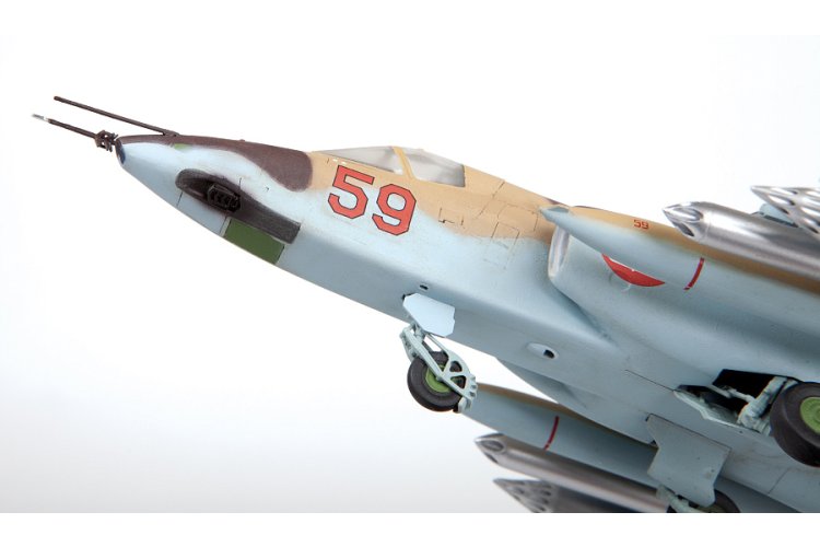 1:72 Zvezda 7312 Sovjet Aanvalsvliegtuig Sukhoi Su-25 Frogfoot - Straaljager - Zvz7312 5 - ZVZ7312