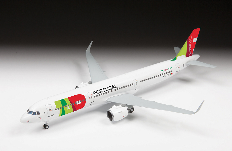 1:144 Zvezda 7043 Airbus A321neo Plane