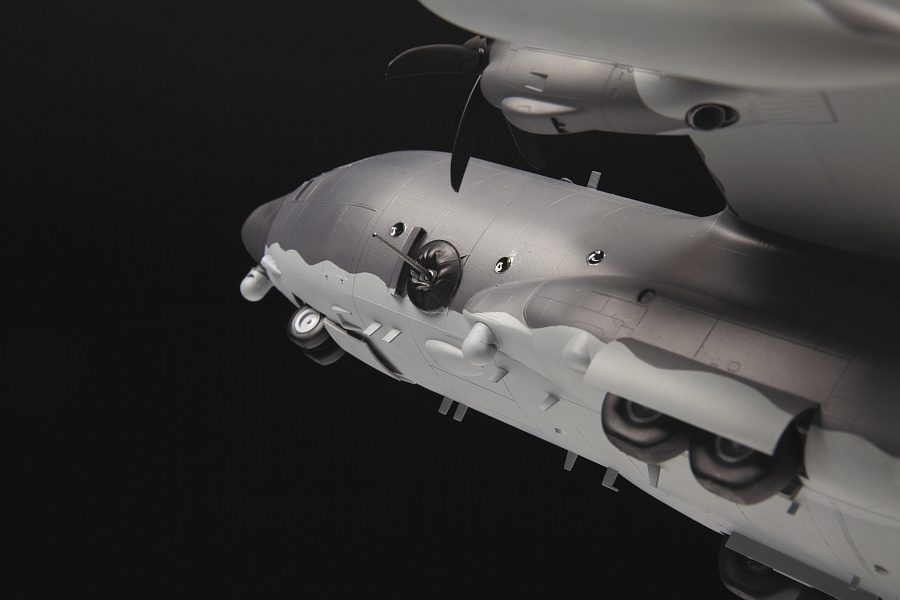1:72 Zvezda 7326 Lockheed C-130 Hercules - Gunship AC-130J Ghostrider